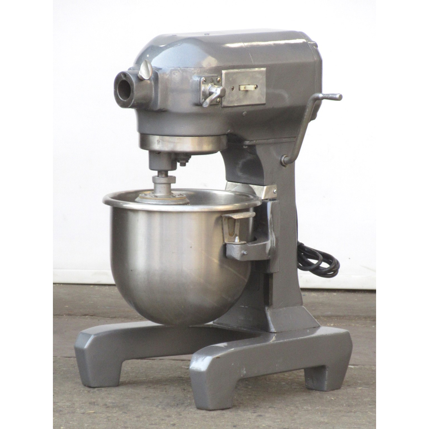 Hobart A120 12 Qt Mixer, Bowl And 2 Attachments Included, Used Excellent Condition