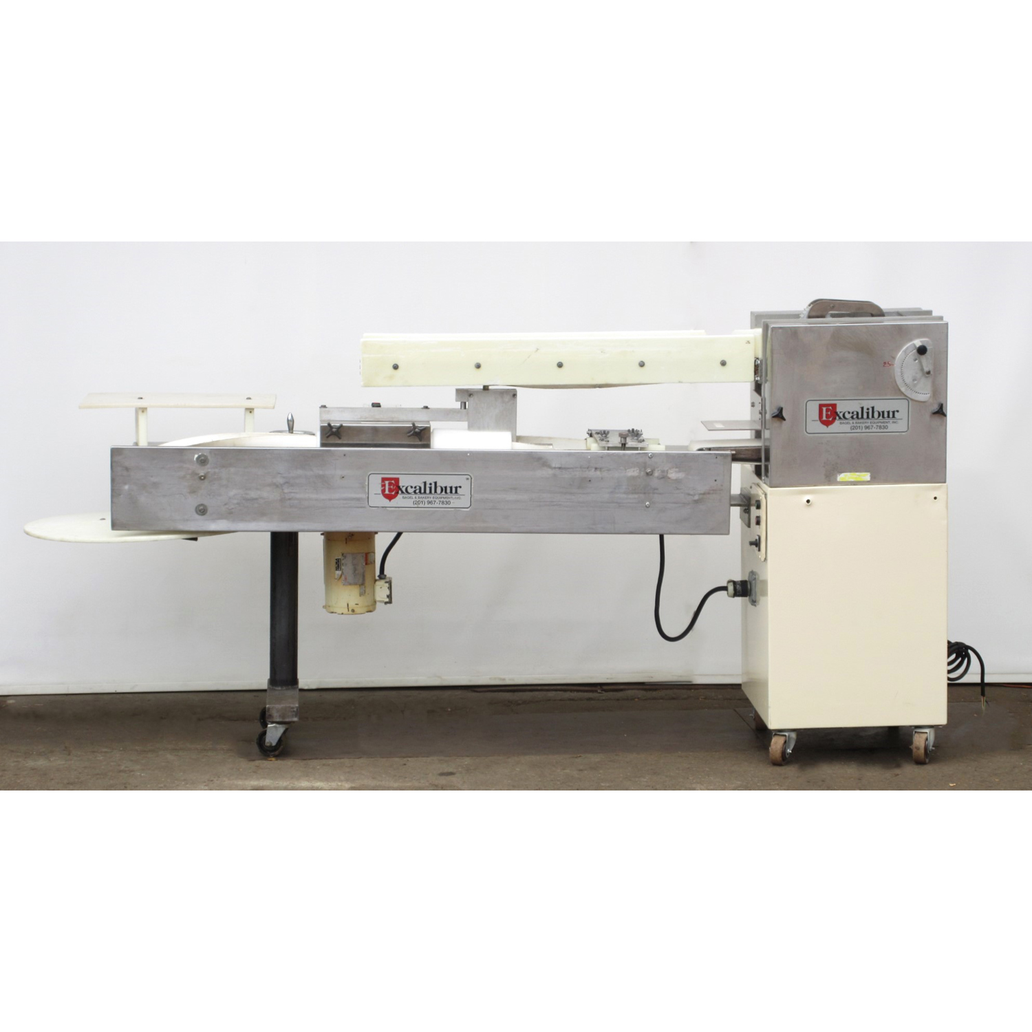Excalibur EXF300S Automatic Bagel Divider and Former, Used Excellent Condition 