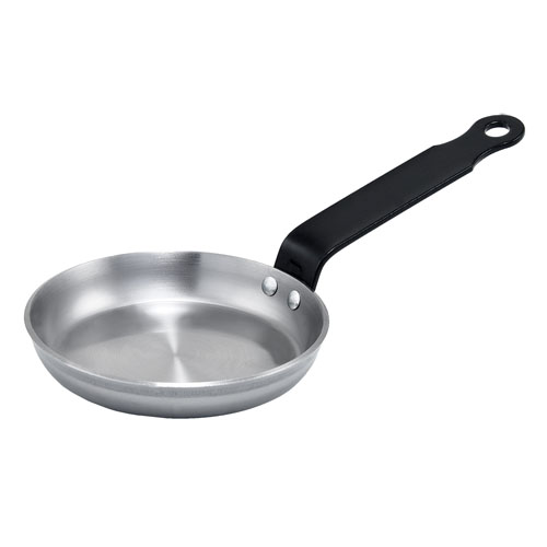 Winco Polished Carbon Steel Blini Pan With Riveted Handle, 4-3/4" dia