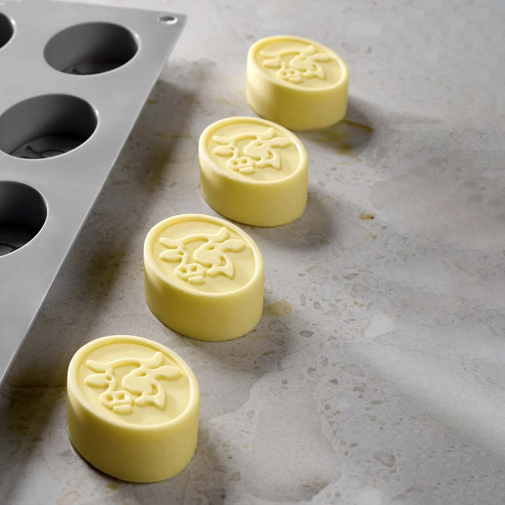 Pavoni Gg084 Muu Muu Silicone Butter Mold, 12 Cavities - Image 2