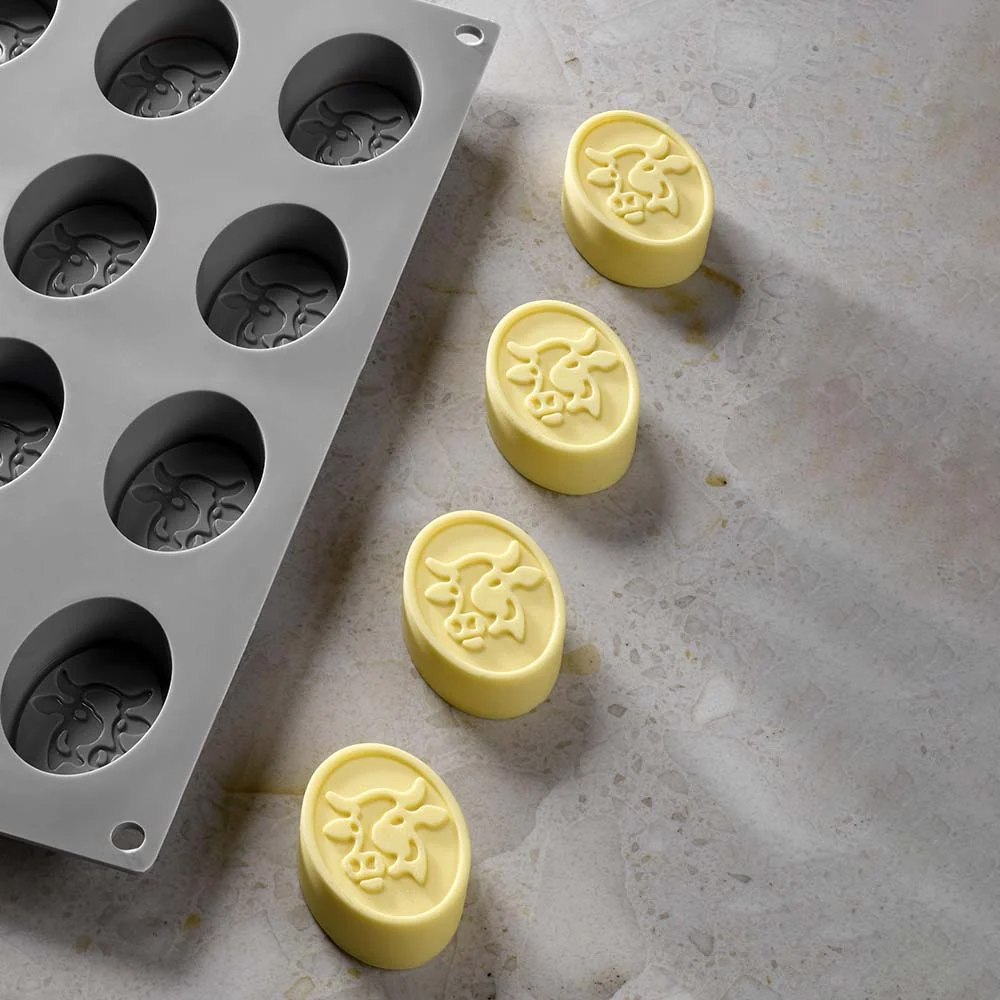 Pavoni Gg084 Muu Muu Silicone Butter Mold, 12 Cavities - Image 1