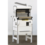Oliver 777 Bread Slicer 3/4" Cut, Used Excellent Condition - Image 2